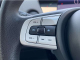 ステアリングリモコンスイッチにてオーディオ操作可能となっております。運転にも集中できます。