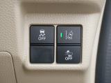 急カーブしたときの車の横滑りを防止してくれたり、障害物を検知すると音で教えてくれたり、普段運転していて安心できる装備も充実しています!