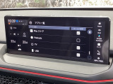 Android AutoとApple CarPlayに対応!お気に入りの、AndroidやiPhoneのアプリを車内ディスプレイに表示し、ハンズフリーでオーディオやナビなどをご利用いただけます。