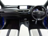 高級車レクサスのUX250h Fスポーツ!高級感のある白革シート・内装も豪華で優越感に浸れます!!