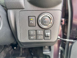 常に触れる事となる運転席周りです。まるで自宅に居るようにリラックスできる運転席です。外の喧騒を忘れさせてくれますね。