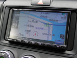 メモリーナビは多機能ながら使いやすいモデルをチョイスしております。地図画面も見易く、情報量も豊富です。画面も見やすく、操作方法で悩む心配もありません。