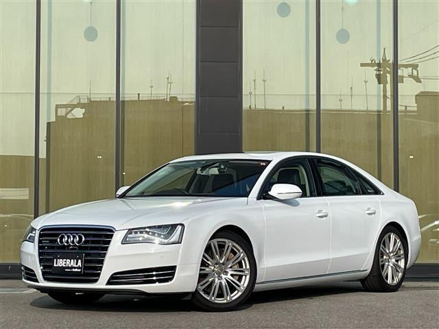 A84.0 TFSI クワトロ 4WD4WD 本革シート
