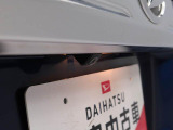 バックモニターは車庫入れの強い味方。 車は構造上、死角がたくさん。後退時の死角をチェックするために便利ですよ。 ただし、バックは目視で確認する事が重要ですよ。