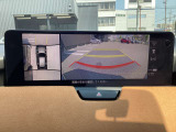 360度ビューモニター 4つのカメラで前後左右、俯瞰映像を表示、ドライバーからは見えない領域の危険認知をサポートするシステム搭載!