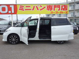 開口部が広い両側スライドドアなので荷物の積み下ろしもラクラクです♪駐車場の間隔が狭いところでも安心してドアを開けることができますね!