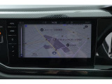 Volkswagen純正インフォテイメントシステム”Discover Pro”:従来のナビゲーションシステムの域を超える、車両を総合的に管理するシステムです。また、スクリーンに触れることなく手のひらを