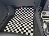 商談ルームにはキッズルームも完備しています☆お子様連れでもゆっくりとお車をお選びいただけます!