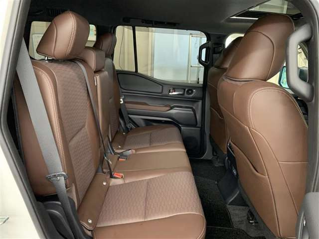 トヨタ純正後席ディスプレイ 後席用 純正フリップダウンモニター V12T-R68C 取付、そして中断
