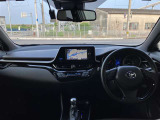 見通しのよいすっきりとした視界で、誰でも運転しやすいです。運転のしやすさは疲れにくさにも繋がりますよ♪