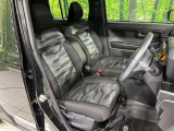 運転席シート廻りは使用感も少なく、良好な状態となっています。丁寧に使われていたことがよくわかりますね。