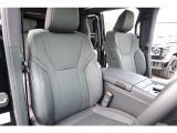 運転席:ブラックレザーシート・メモリー付きパワーシート・シートベンチレーション(Hot&Cool)