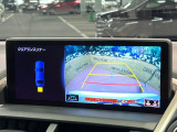 【パノラミックビューモニター】専用のカメラにより、上から見下ろしたような視点で360度クルマの周囲を確認することができます☆縦列駐車や幅寄せ時に活躍してくれます♪