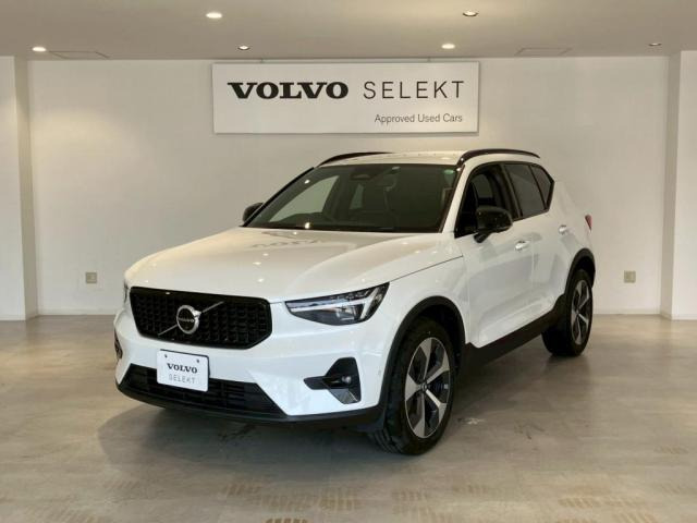 XC40アルティメット B4 AWD ダークエディション 4WD