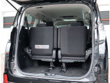 【車屋】として、長く車業界に従事した経験豊富なスタッフが多数在籍しております。
