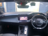 モニターは運転席の方を向いておりモニター操作が行いやすいです。