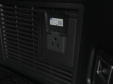【AC100V/1500W】電化製品などの電子機器をコンセントに繋いで使用することが可能です!!キャンプなどのアウトドア時に非常に便利です♪