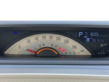 センターメーターを採用しております^^視線の移動が少なく、より安全な運転ができますね!