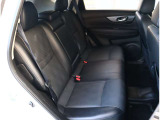 お車選びをお楽しみ頂けるよう、在庫車の展示スペースを十分に確保しております。