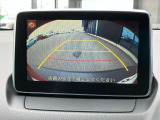 純正ナビは視界の邪魔にならずかつ操作しやすい配置になっています。バックカメラを装備しています。