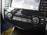 お車選びをお楽しみ頂けるよう、在庫車の展示スペースを十分に確保しております。