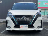 セレナ 1.2 e-POWER ハイウェイスター V 