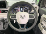 【ステアリングスイッチ】運転中、前方から目線をそらすことなく、オーディオ等の操作が可能な便利機能!安心&快適なドライブを演出してくれます♪