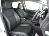 運転席のスペースはゆったりしていて、視界も広く確保されているので普段の運転からロングドライブまで快適です。