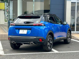 適度なサイズ感のボディとロングホイールベース設計で空間にゆとりを持たせつつ街中でもストレスのない取り回しが可能です