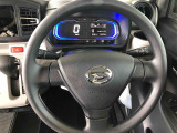 運転中も見やすいデジタルメーター。