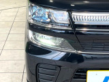 【LEDヘッドライト】悪天候や夜間走行時も良好な視界を確保し安心して運転できる高輝度LEDヘッドライトを装備!点灯速度が早く、消費電力も抑えられています。