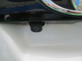 バックカメラがついているので、車庫入れをラクに行うことができます。