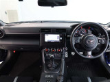 見通しのよいすっきりとした視界で、誰でも運転しやすいです。運転のしやすさは疲れにくさにも繋がりますよ♪
