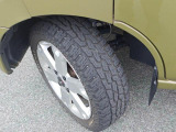 当社理想の中古車は値段の割に良質な物件です。金額が安くて当然な修復歴有の車や走行の多い車・金額は安いけれど諸費用が当社の数倍以上するお店が存在しますが当社は支払い総額で良質な物件を追求します。
