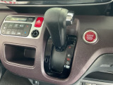 シンプルで使いやすいシフトノブ