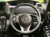 【ステアリングスイッチ】運転中、前方から目線をそらすことなく、オーディオ等の操作が可能な便利機能!安心&快適なドライブを演出してくれます♪