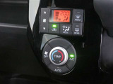 オートエアコン機能で、車内を自動的に、設定した温度に保ってくれます。