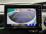 【バックモニター】後ろのカメラの映像をモニターに映し出すことができます!後方の見えない死角や、障害物との距離感をしっかり確認することができます!駐車が苦手な方におすすめです。