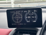 走る喜びを与える【Gメーター表示】運転中にかかる前後左右の加速Gに加えて、アクセルペダル開度やブレーキ圧を表示。