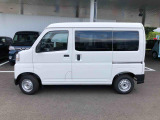納車前にはプロのメカニックが点検、整備を行いますので安心してお乗り頂けます!