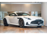 DB12のフロントグリルは、先代より大型化し、アグレッシブな印象を受けます。