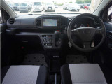 ◆視界広々で非常に運転しやすくロングドライブでも疲れを感じさせないすっきりとまとまったインパネ周りです。