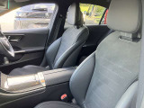 ◆レザーARTICO(合皮)&DINAMICA(スエード調)コンビシート/前席メモリー付パワーシート&シートヒーター/全車オゾン消臭&脱臭&除菌施工済み/車内快適ドライブをお約束します◆