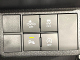 【スマートアシスト】走行中に前方の車両等を認識し、衝突しそうな時は警報とブレーキで衝突回避と被害軽減をアシスト。より安全にドライブをお楽しみいただけます。