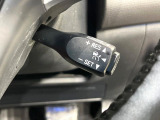 【レーダークルーズコントロール】高速道路での長距離走行が楽に!!自動で速度を保つクルーズコントロールが、衝突軽減システムと連携し、前方の車両を感知して車間を保つように速度調節してくれます!!
