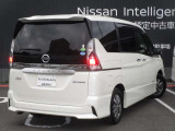 セレナ 1.2 e-POWER ハイウェイスター V 