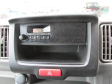 スピーカー一体型のAM/FMラジオ♪ナビ等付替えもご相談ください。