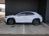UX 300h Fスポーツ 4WD 