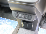 【車屋】として、長く車業界に従事した経験豊富なスタッフが多数在籍しております。