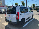 コーナーセンサー付きですので駐車も安心です。